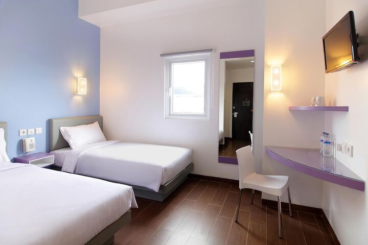 Room 2 of 14