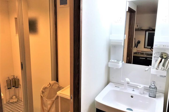 Room 54 of 69
