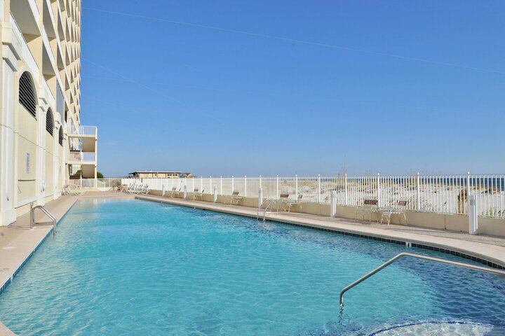 Pool 28 of 44