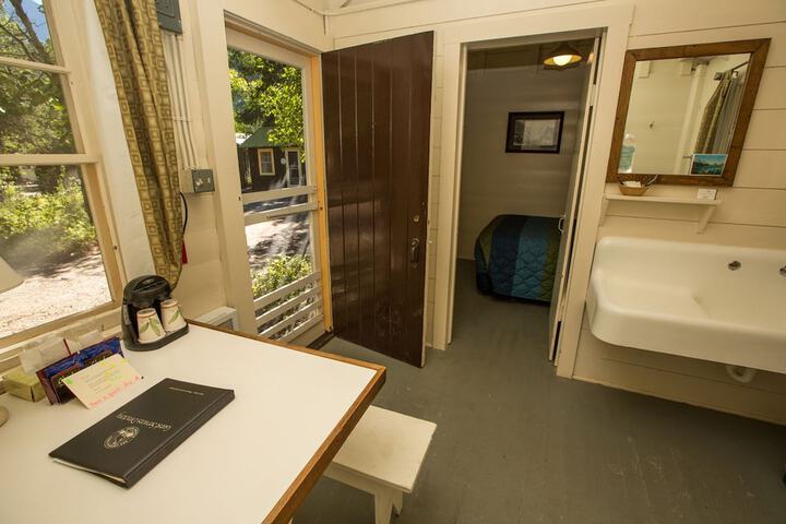 Room 3 of 25