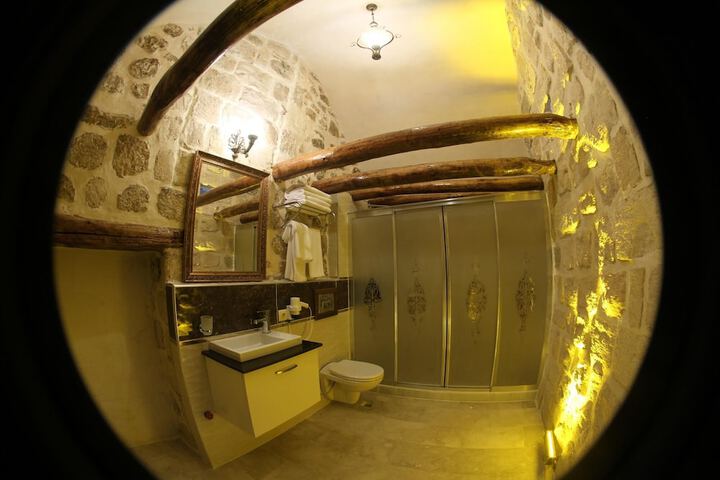 Room 81 of 158