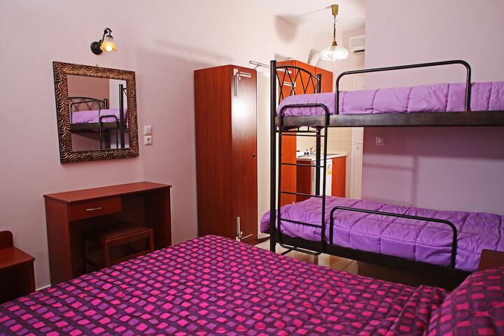 Room 14 of 85