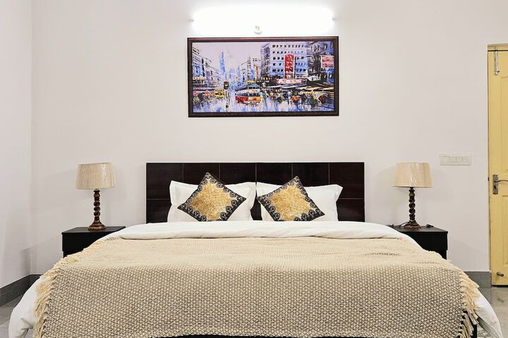 Room 27 of 51