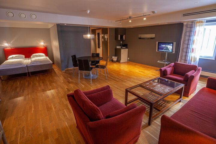 Room 9 of 31