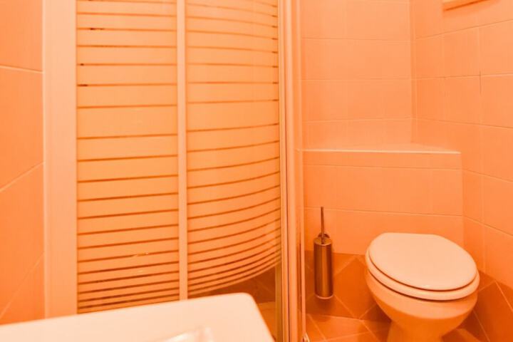 Room 14 of 49