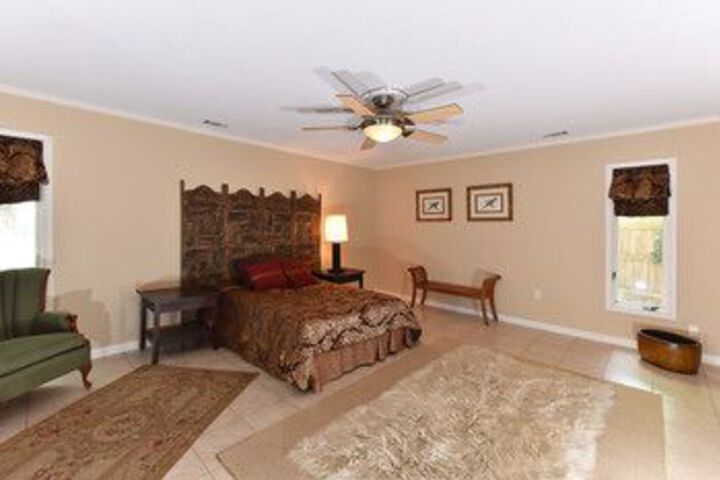 Room 25 of 60