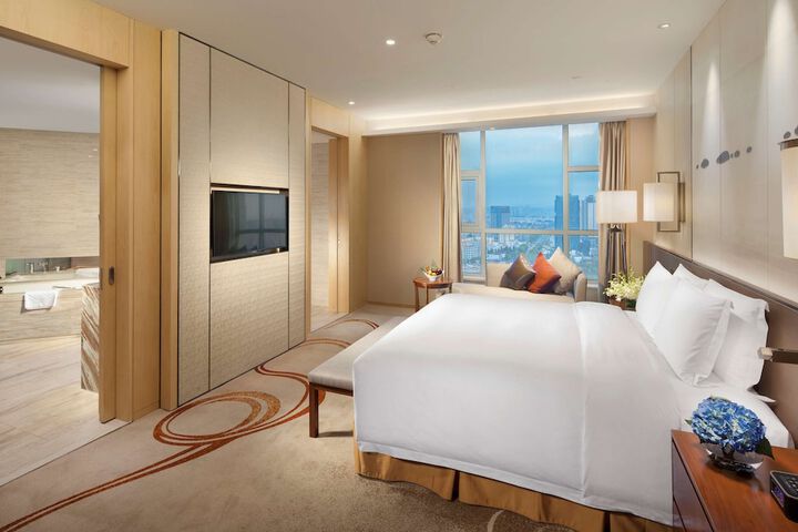 Room 11 of 70