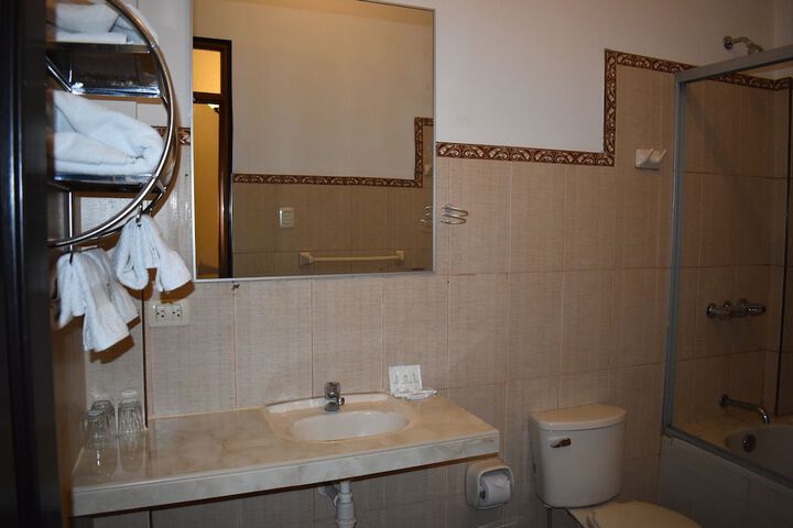 Room 34 of 58