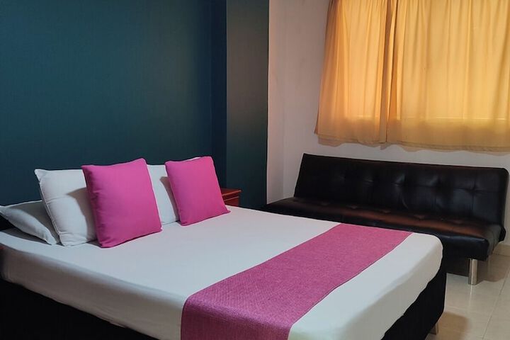 Room 9 of 28