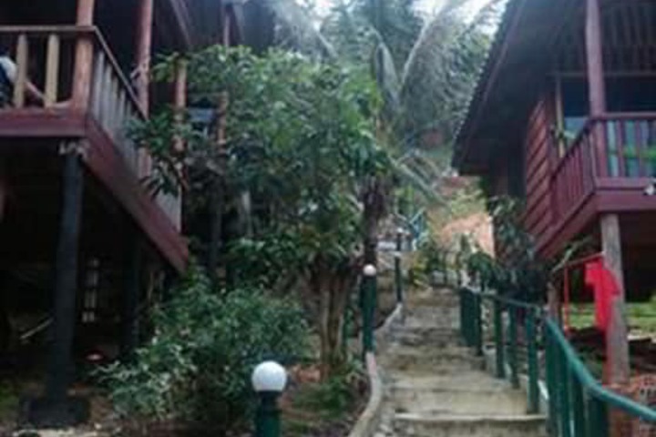 Property Grounds 93 of 105