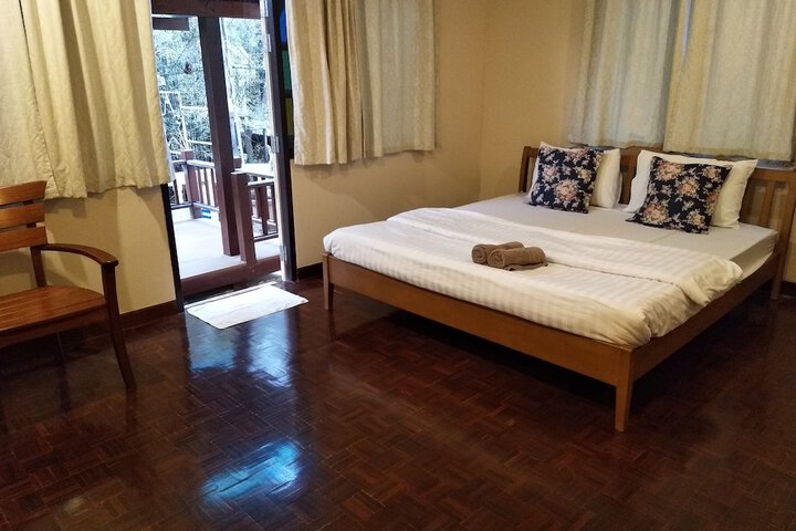 Room 9 of 39