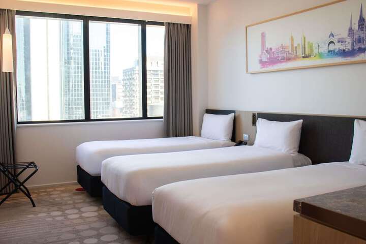 Room 27 of 109