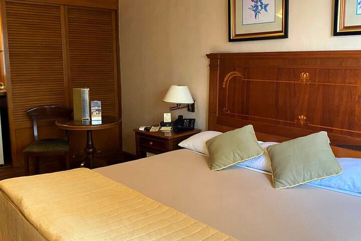 Room 10 of 53