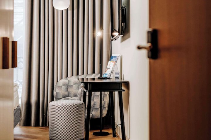 Room 14 of 63