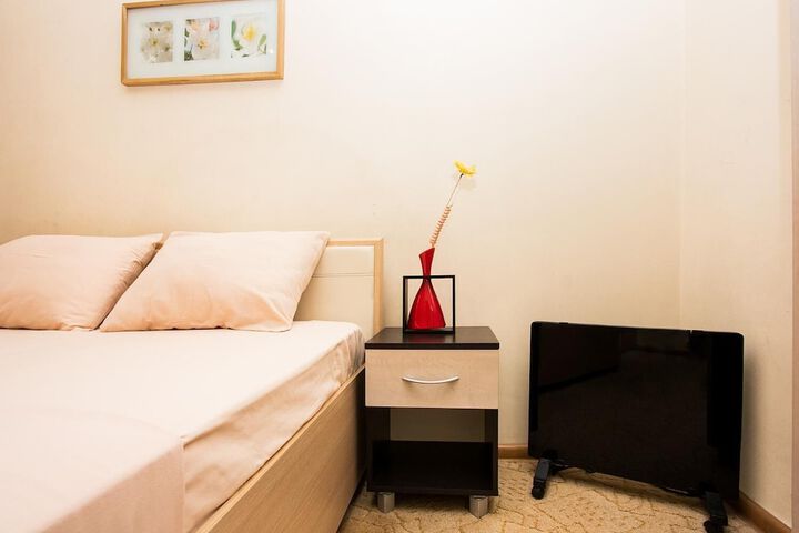 Room 13 of 28