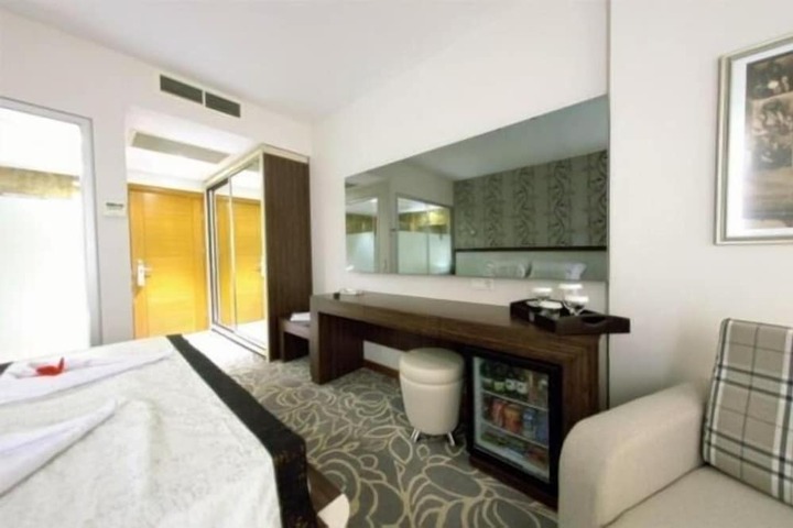 Room 14 of 43