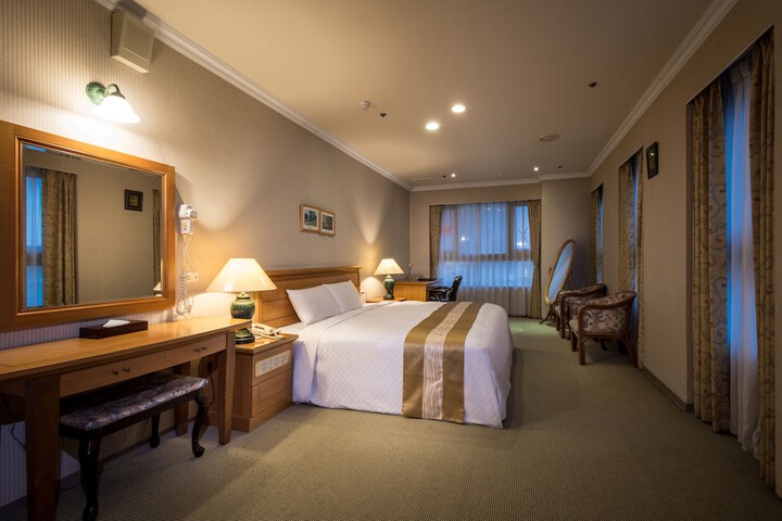 Room 34 of 81