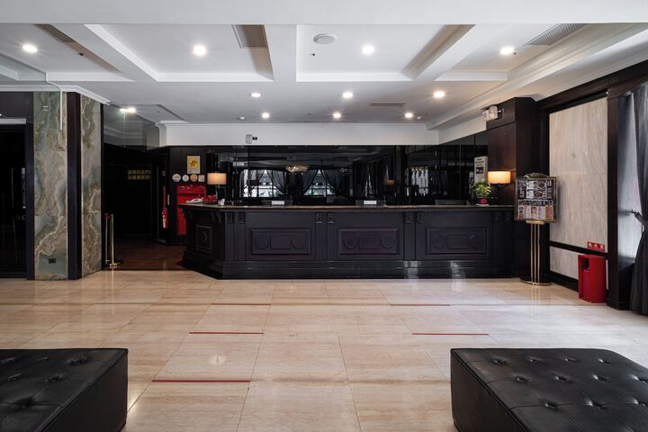 Hotel Interior 9 of 139