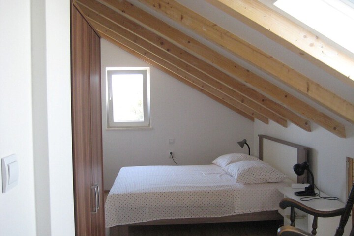 Room 7 of 31