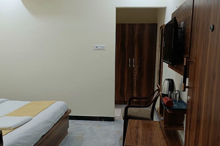 Room 30 of 44