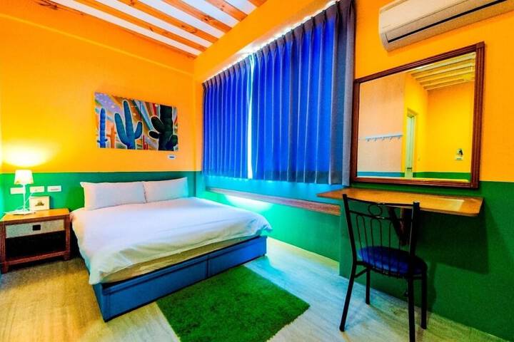 Room 17 of 33