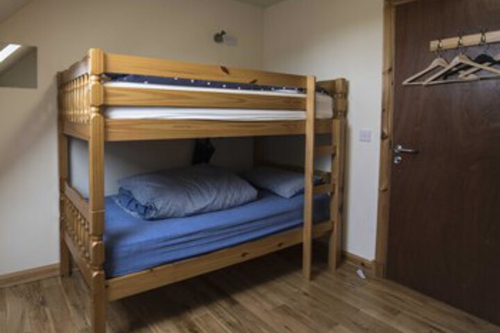 Room 115 of 162