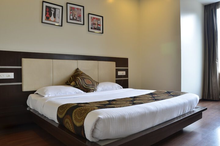 Room 8 of 42