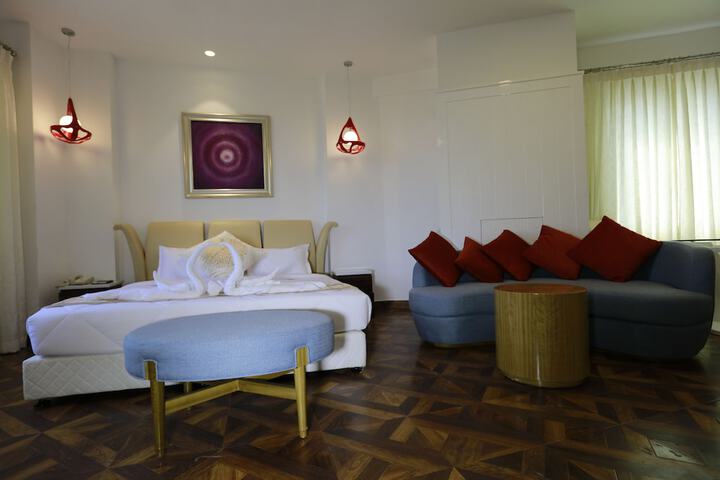 Room 6 of 54