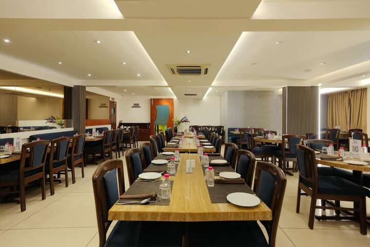 Dining 53 of 78