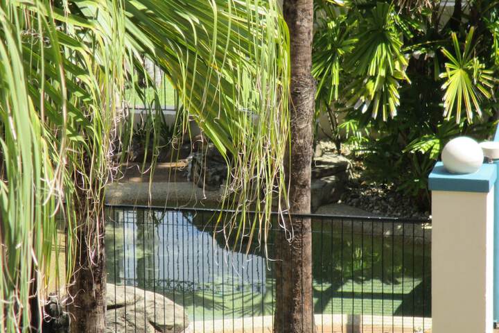 Pool 22 of 28