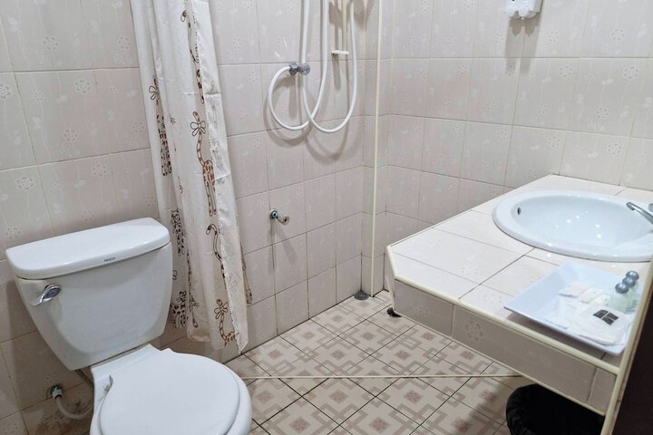 Room 105 of 125