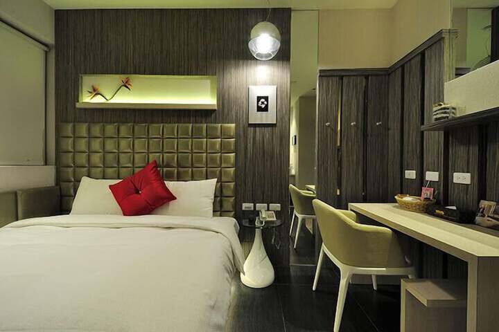 Room 12 of 59