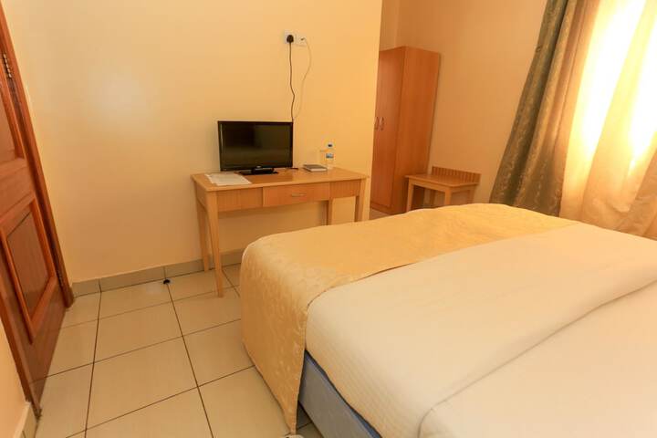 Room 16 of 97