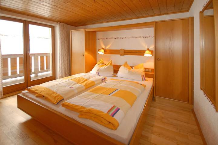 Room 12 of 40