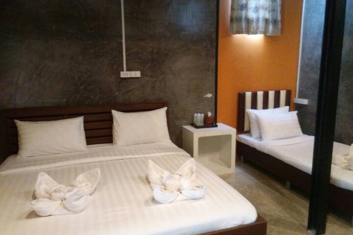 Room 49 of 90