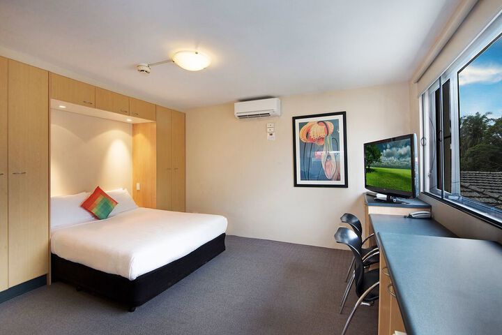 Room 14 of 24