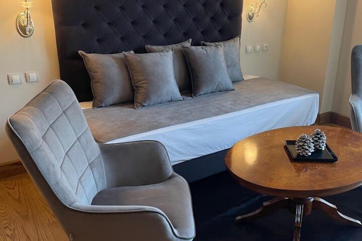 Room 11 of 39
