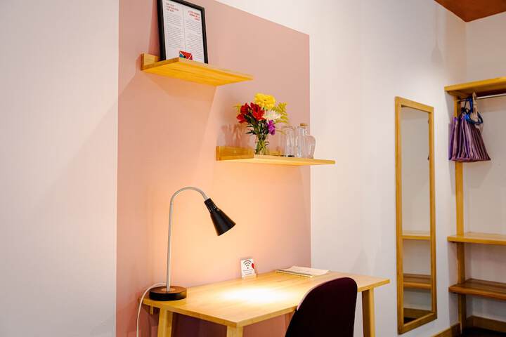 Room 4 of 92