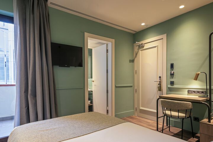 Room 36 of 71