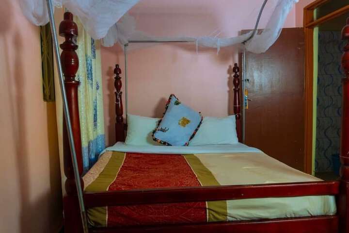 Room 22 of 53