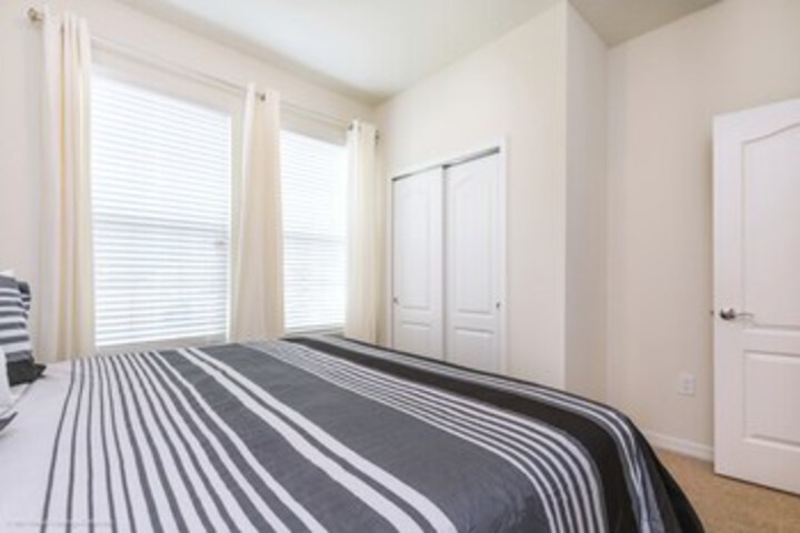 Room 173 of 199