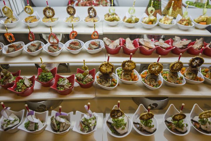 Dining 88 of 130