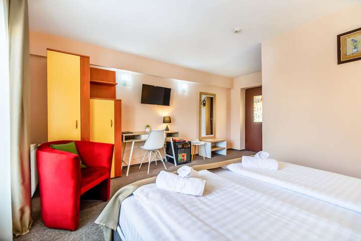 Room 22 of 50