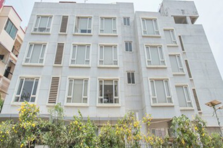 OYO 1350 Hotel Sherwood Suites 2