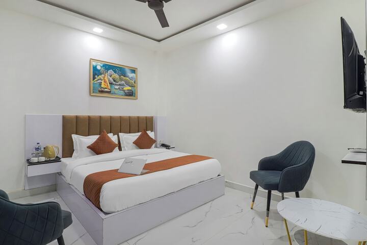 Room 14 of 34