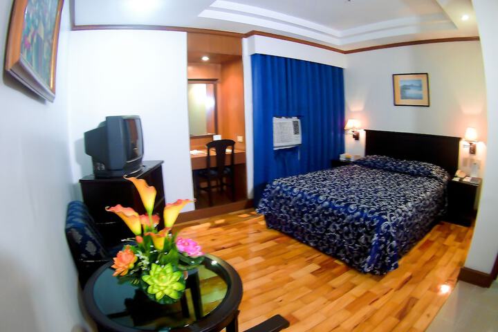Room 15 of 105