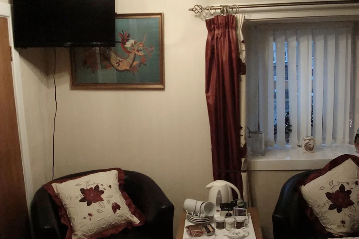 Room 5 of 19