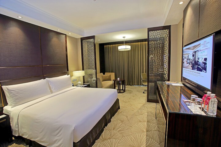 Room 8 of 60