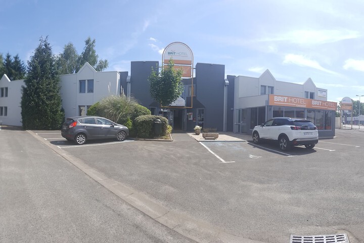 Property Grounds 34 of 36