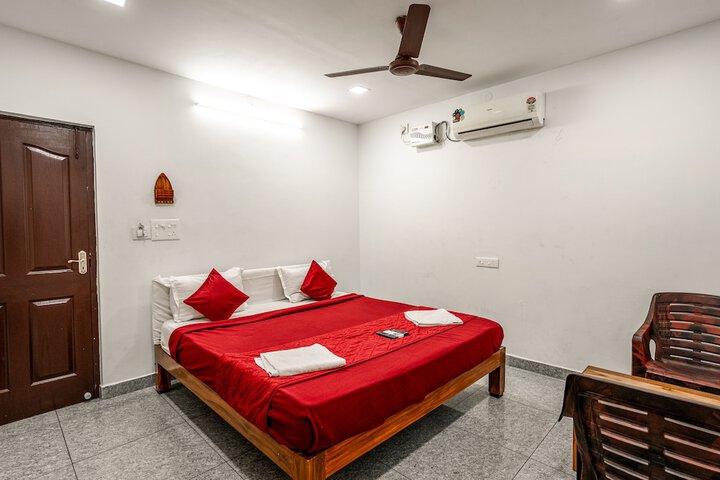 Room 6 of 17
